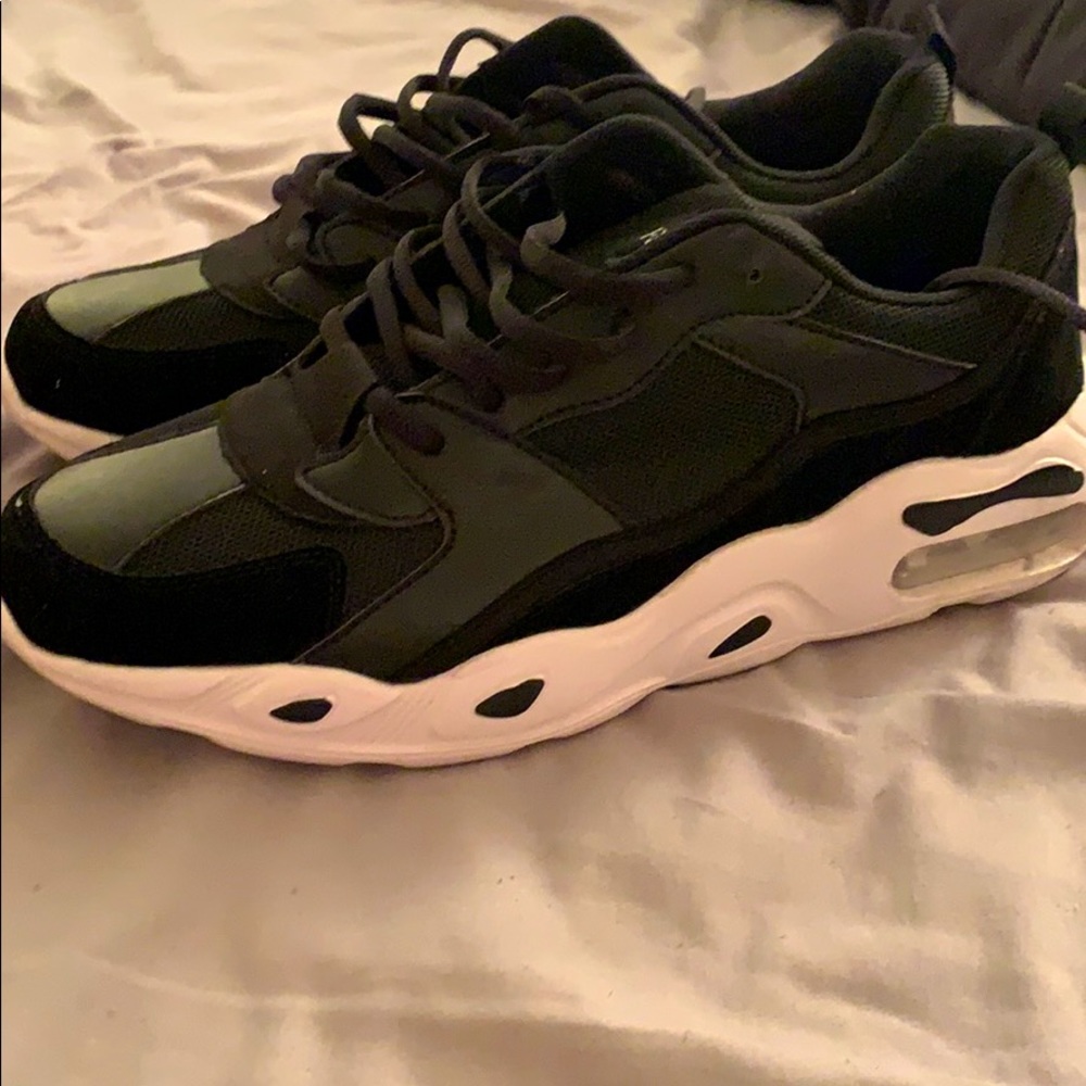 Men’s sneakers